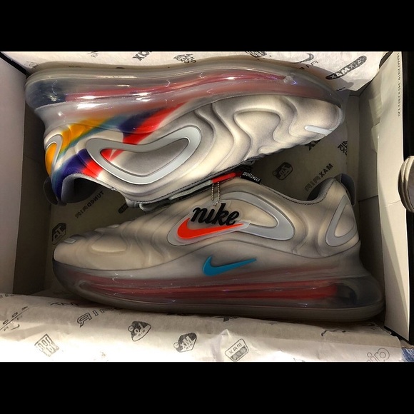 Nike Air Max 720 - Picture 3 of 4